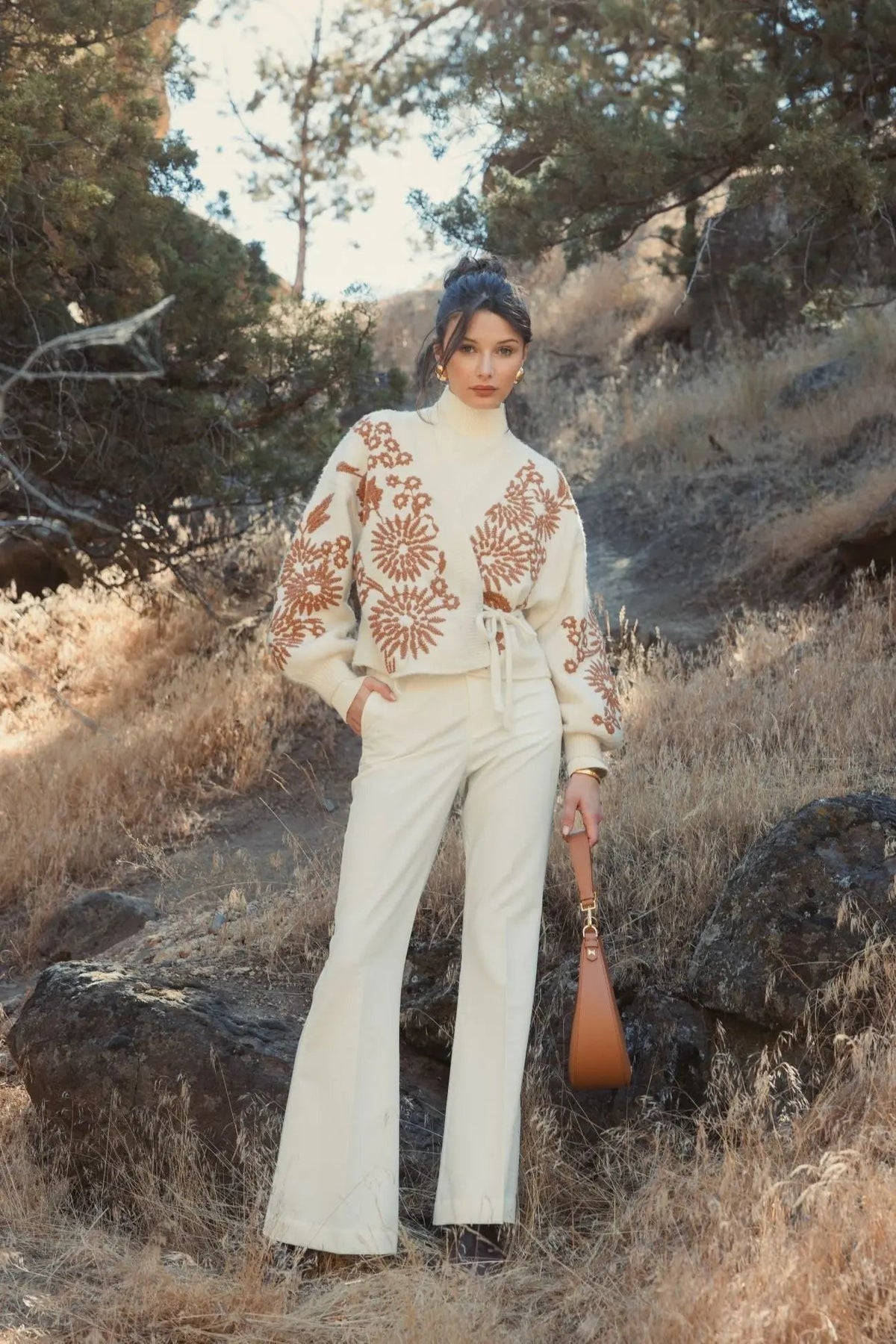 Women's White Cropped Knit Cardigan With Floral Details
